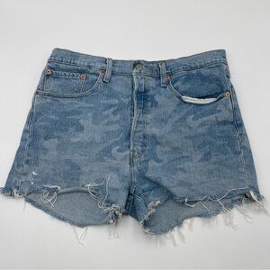Levi’s Womens 501 Button Fly Camo Print Cutoff Denim Jean Shorts Size 32 (US 14)